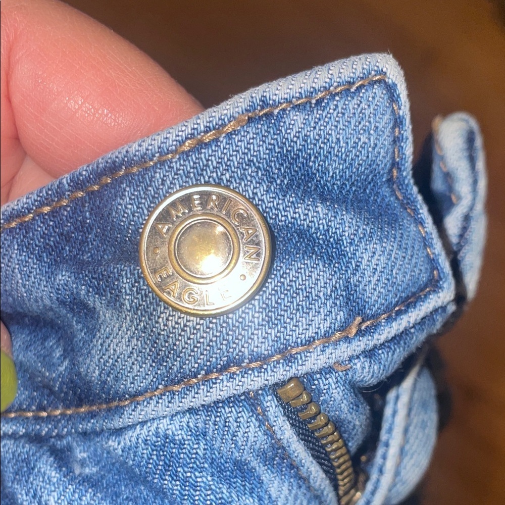 American Eagle Denim Mom Shorts - Picture 9 of 9